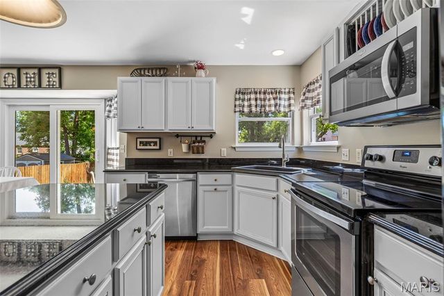 2626 Rockford Avenue, Rock Hill, MO 63144