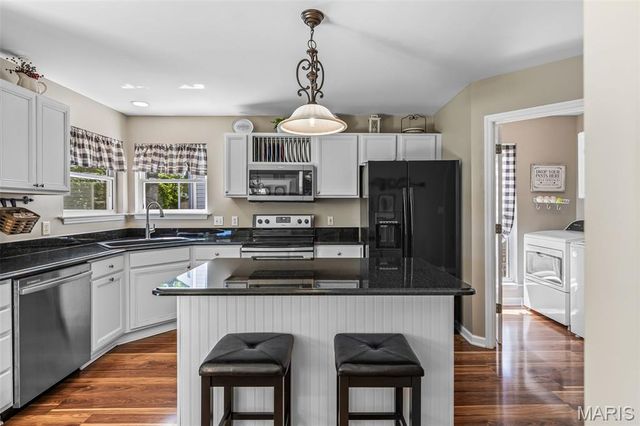 2626 Rockford Avenue, Rock Hill, MO 63144