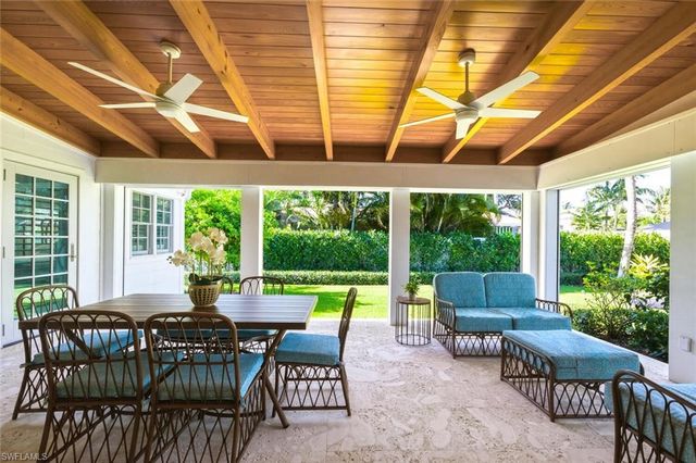 92 10th AVE S, Naples, FL 34102