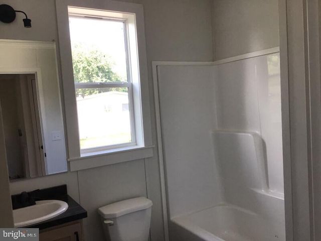 4222 DARBY DR, Morrisville, PA 19067