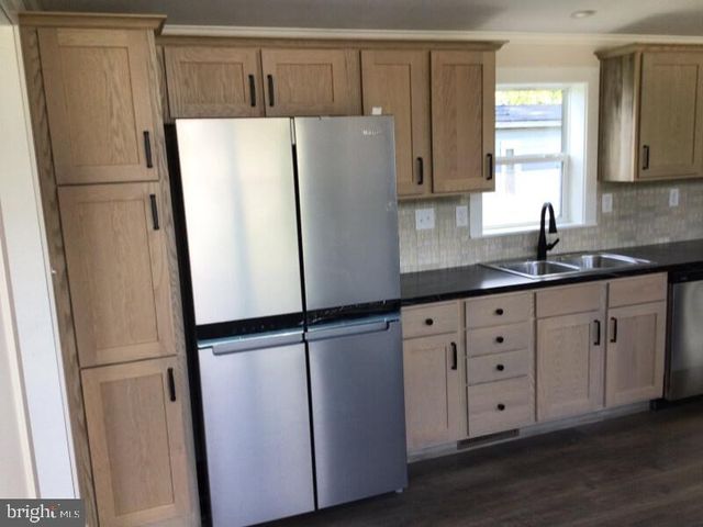 4222 DARBY DR, Morrisville, PA 19067