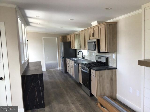 4222 DARBY DR, Morrisville, PA 19067
