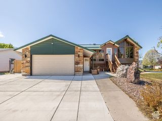 1456 E LONGDALE DR, Sandy, UT 84092
