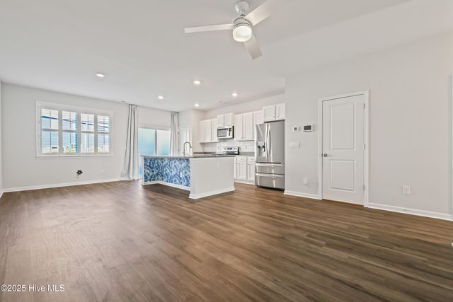 6671 Lemon Lane, Wilmington, NC 28412