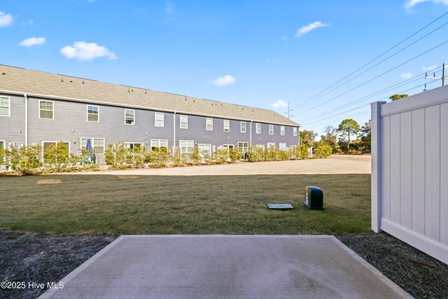 6671 Lemon Lane, Wilmington, NC 28412