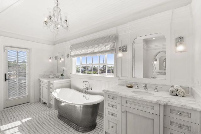 5324 Canterbury Drive, San Diego, CA 92116