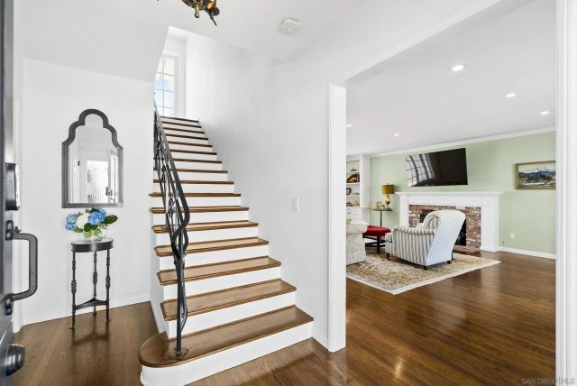5324 Canterbury Drive, San Diego, CA 92116