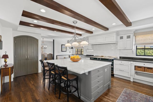 5324 Canterbury Drive, San Diego, CA 92116