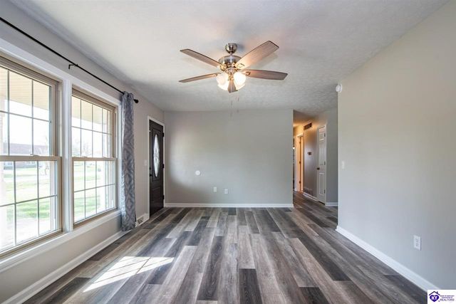 817 Pearman Avenue, Radcliff, KY 40160