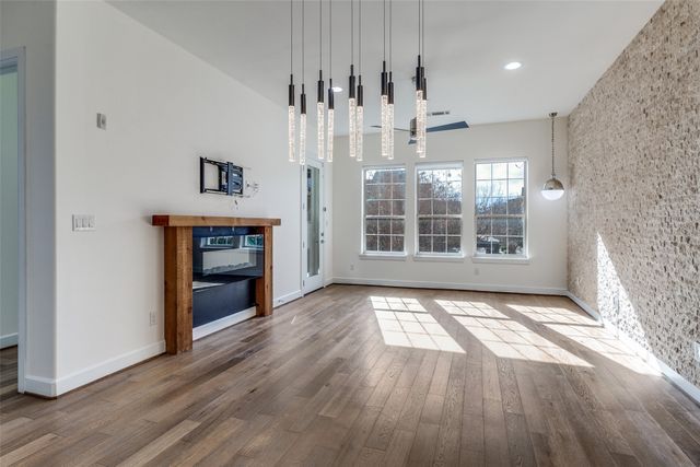 5015 Meridian Lane 1102, Addison, TX 75001