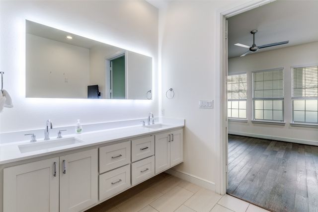 5015 Meridian Lane 1102, Addison, TX 75001