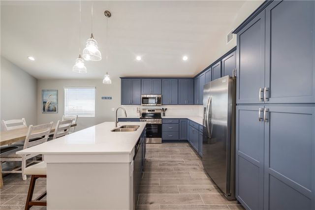 185 Paradise Pointe Dr, Port Aransas, TX 78373