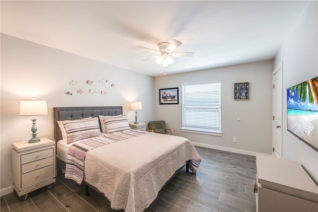 185 Paradise Pointe Dr, Port Aransas, TX 78373