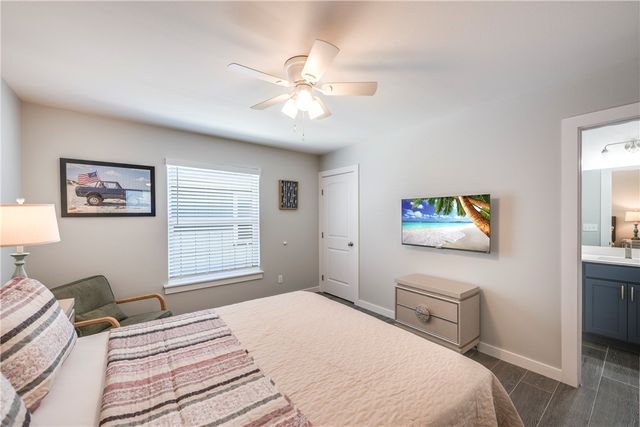 185 Paradise Pointe Dr, Port Aransas, TX 78373
