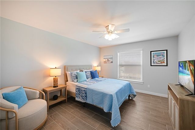 185 Paradise Pointe Dr, Port Aransas, TX 78373
