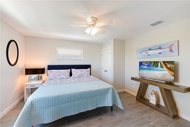 185 Paradise Pointe Dr, Port Aransas, TX 78373