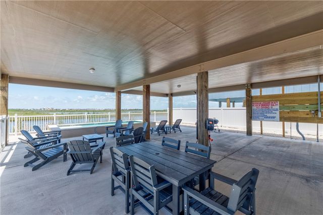 185 Paradise Pointe Dr, Port Aransas, TX 78373