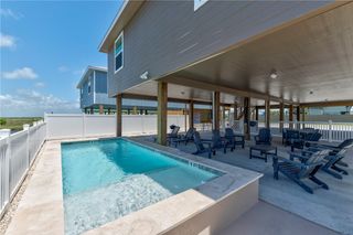 185 Paradise Pointe Dr, Port Aransas, TX 78373