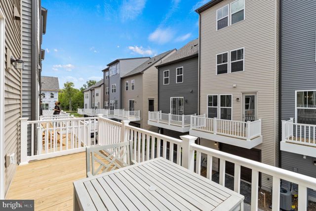 3533 DEAN DR, Hyattsville, MD 20782