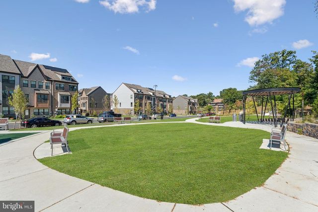 3533 DEAN DR, Hyattsville, MD 20782