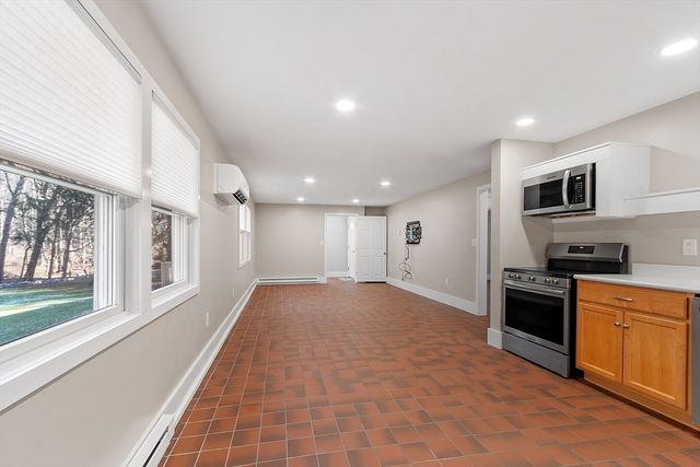 82-R Cedar St, Wenham, MA 01984