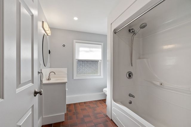 82-R Cedar St, Wenham, MA 01984