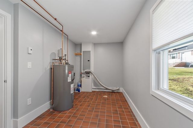 82-R Cedar St, Wenham, MA 01984