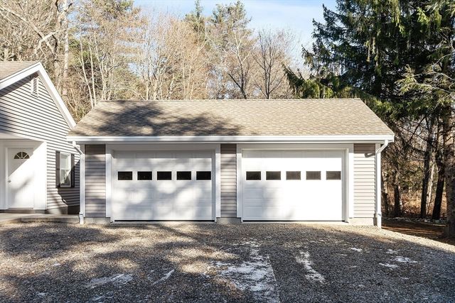 82-R Cedar St, Wenham, MA 01984