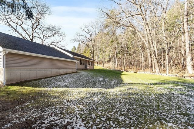 82-R Cedar St, Wenham, MA 01984