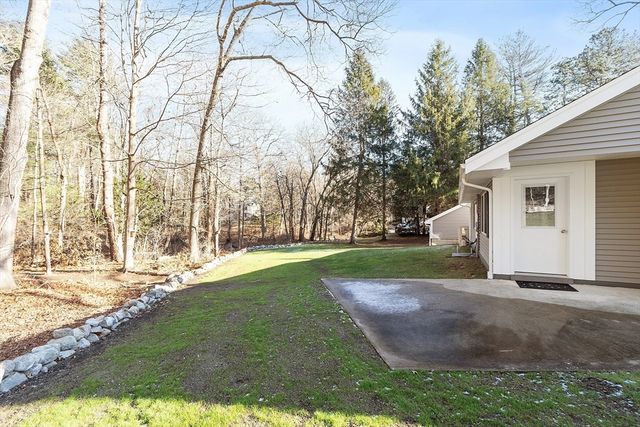 82-R Cedar St, Wenham, MA 01984