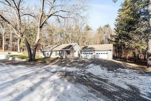 82-R Cedar St, Wenham, MA 01984