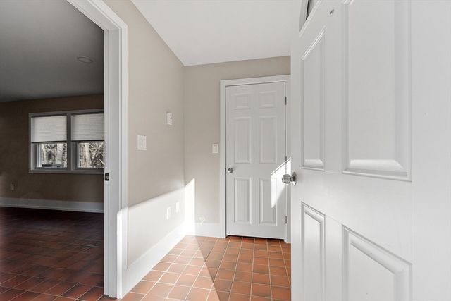 82-R Cedar St, Wenham, MA 01984