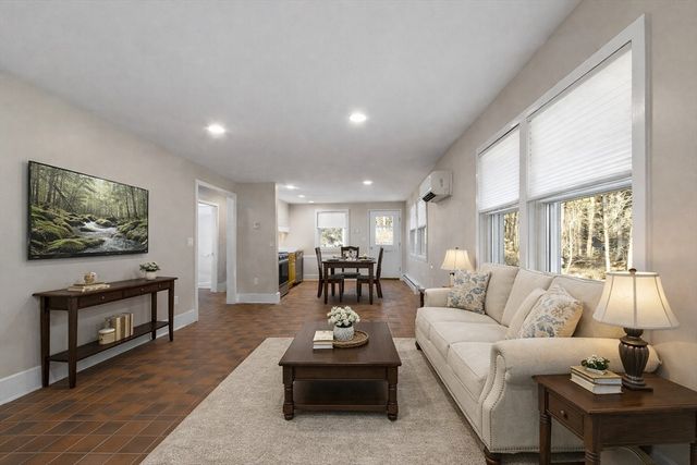 82-R Cedar St, Wenham, MA 01984