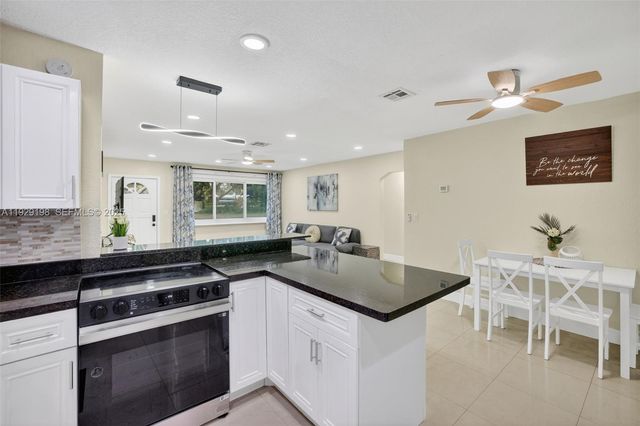 4617 SW 24th Ave, Dania Beach, FL 33312