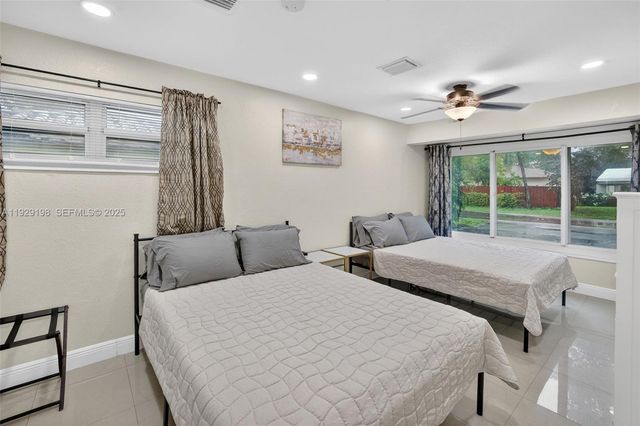 4617 SW 24th Ave, Dania Beach, FL 33312