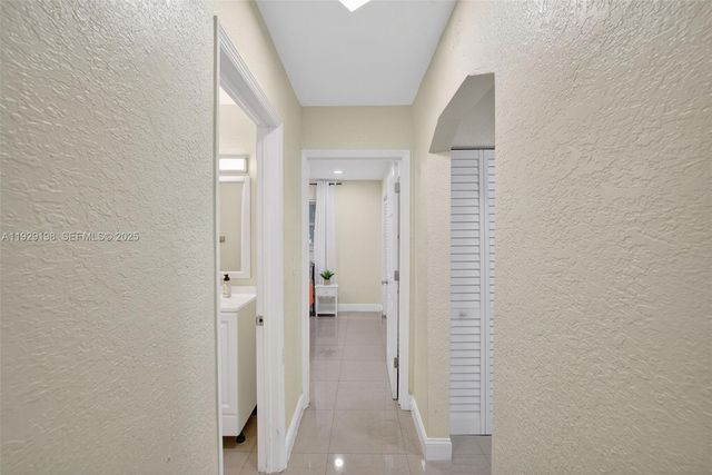 4617 SW 24th Ave, Dania Beach, FL 33312