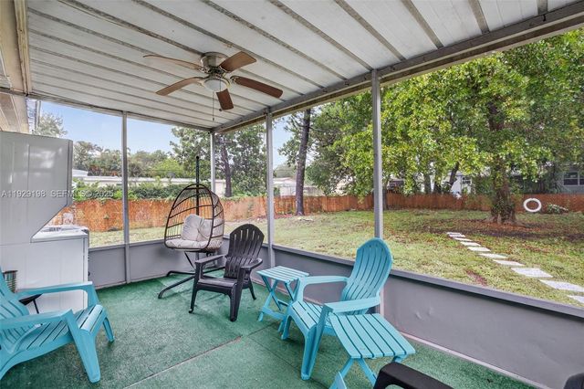 4617 SW 24th Ave, Dania Beach, FL 33312