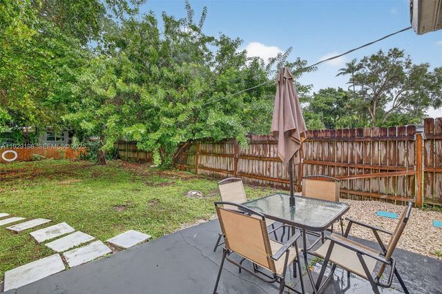 4617 SW 24th Ave, Dania Beach, FL 33312