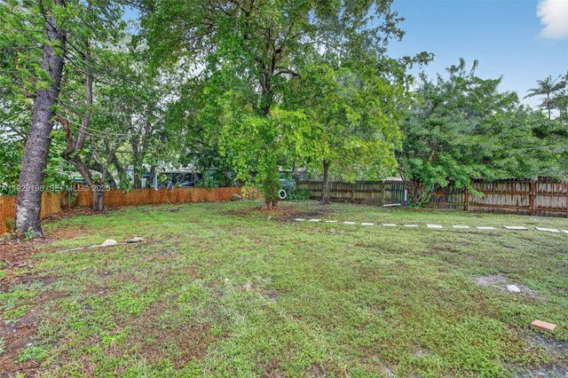 4617 SW 24th Ave, Dania Beach, FL 33312