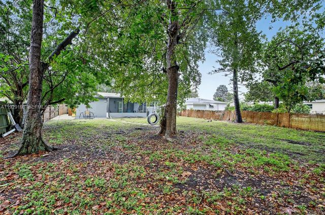 4617 SW 24th Ave, Dania Beach, FL 33312