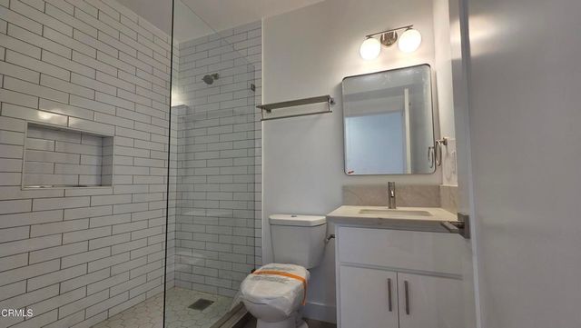 917 N Ridgewood Place, Los Angeles, CA 90038