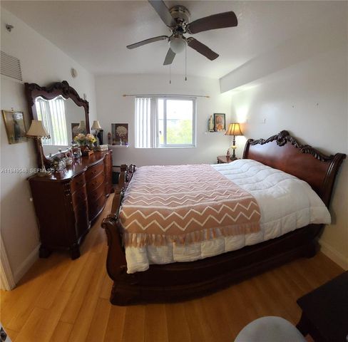 11060 SW 196th St 406, Cutler Bay, FL 33157