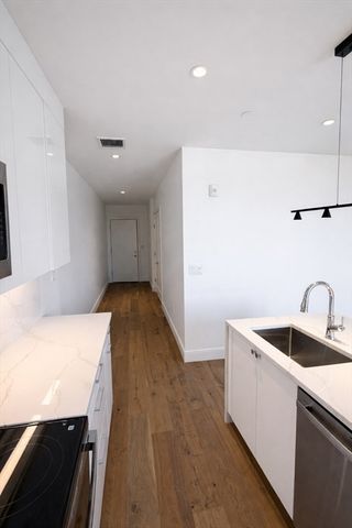 1121 Dorchester Avenue 205, Boston, MA 02125