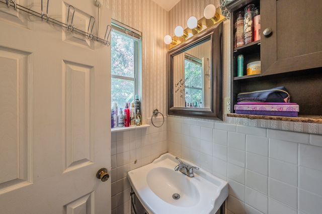 1904 Friar Tuck Drive, Arlington, TX 76013