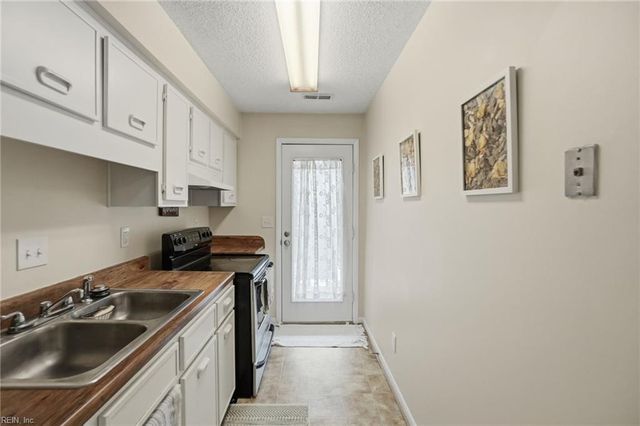 8530 Tidewater Dr Apt 202, Norfolk, VA 23503