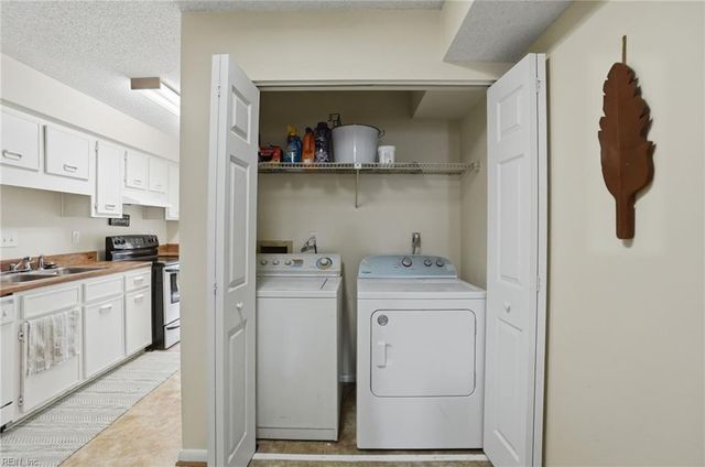 8530 Tidewater Dr Apt 202, Norfolk, VA 23503