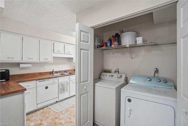 8530 Tidewater Dr Apt 202, Norfolk, VA 23503
