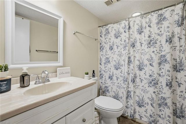 8530 Tidewater Dr Apt 202, Norfolk, VA 23503