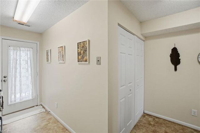 8530 Tidewater Dr Apt 202, Norfolk, VA 23503
