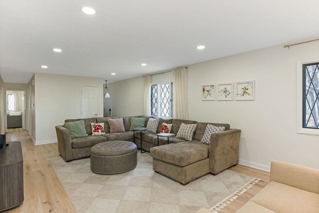 7490 S Section Line Road, Delaware, OH 43015